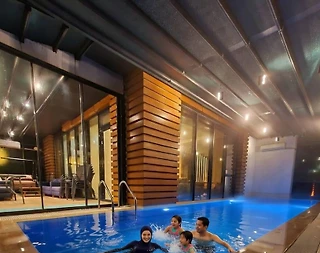 Sapanca Rüstempaşa'da Muhteşem Doğada, Isıtmalı Havuzlu, Lüks Villa - 1