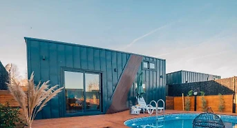 Tiny House with Heated Pool in an Exquisite Facility in Rüstempaşa