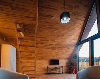 Sapanca'da Yemyeşil Bahçeli, Isıtmalı Havuzlu, Modern Bungalov - 5