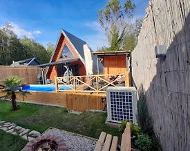 Sapanca Rüstempaşa'da Yemyeşil Bahçeli, Özel Havuzlu, 4 Kişilik Bungalov - 2