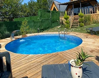 Sapanca Ünlüce'de Elverişli Konumda, Isıtmalı Havuzlu, Şık Bungalov - 3