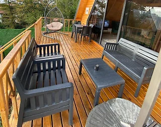 Sapanca Ünlüce'de Elverişli Konumda, Isıtmalı Havuzlu, Şık Bungalov - 4