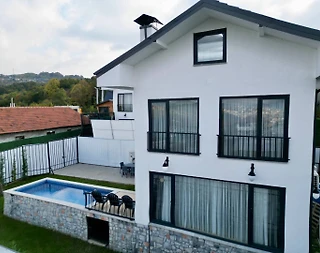 Sapanca Ünlüce'de Muhteşem Doğada, Özel Havuzlu, Modern Villa - 1