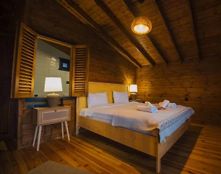 Sapanca Uzunkum'da Doğa Manzaralı, Isıtmalı Havuzlu, 2+1 Bungalov - 5