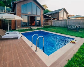 Sapanca Uzunkum'da Göl Manzaralı, Isıtmalı Özel Havuzlu, Kiralık Bungalov - 2