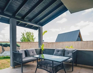 Sapanca Uzunkum'da Geniş Bahçeli, Isıtmalı Havuzlu, 5+1 Villa - 2