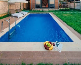 Sapanca Uzunkum'da Sakin Konumda, Isıtmalı Havuzlu, Kiralık Bungalov - 2