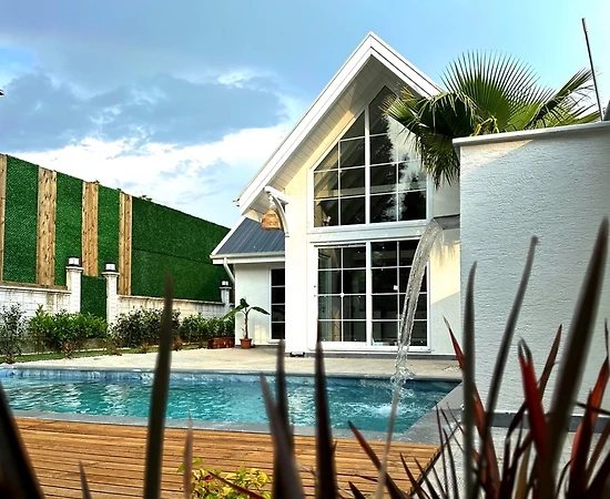 Sapanca Kırkpınar'da Huzurlu Doğada, Özel Havuzlu, Modern Bungalov - 1