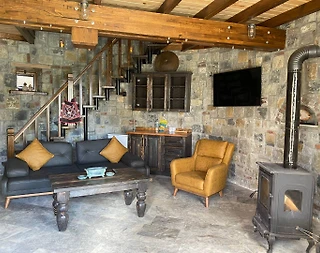 Sapanca Yanık'ta Doğanın Kucağında, Tesis İçerisinde, Kiralık Taş Ev - 3