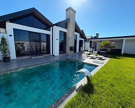 Sapanca Yanıklar'da Modern Tasarımlı, Özel Havuzlu, Konforlu Bungalov - 3