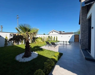 Sapanca Yanık'da Modern Tasarımlı, Özel Havuzlu, Konforlu Bungalov - 4
