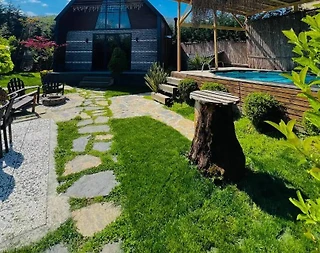 Sapanca Yanık'ta Ailelere Uygun, Isıtmalı Havuzlu, Şık Bungalov - 1