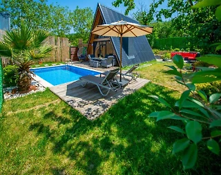 Sapanca Yanık'ta Doğa İçerisinde, Isıtmalı Havuzlu, 2+1 Bungalov - 1