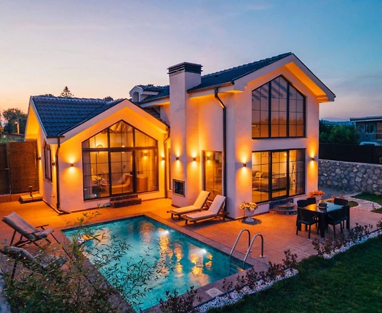 Sapanca Yanık'ta Doğanın Kalbinde, Isıtmalı Özel Havuzlu, Kiralık Bungalov - 1