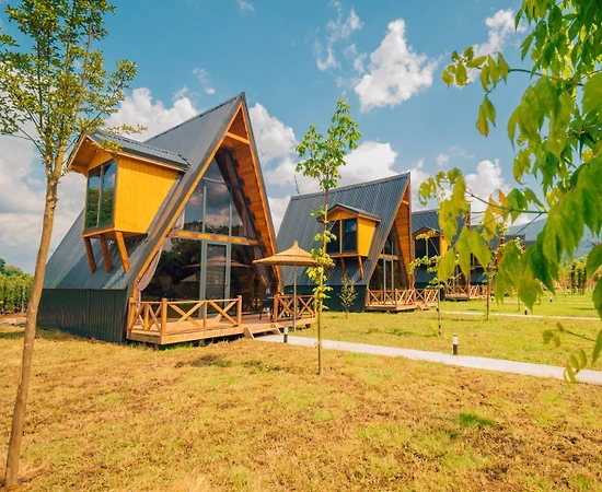 Sapanca Yanık'ta Göz Alıcı Doğada, Kahvaltı Dahil, Konforlu Bungalov - 1