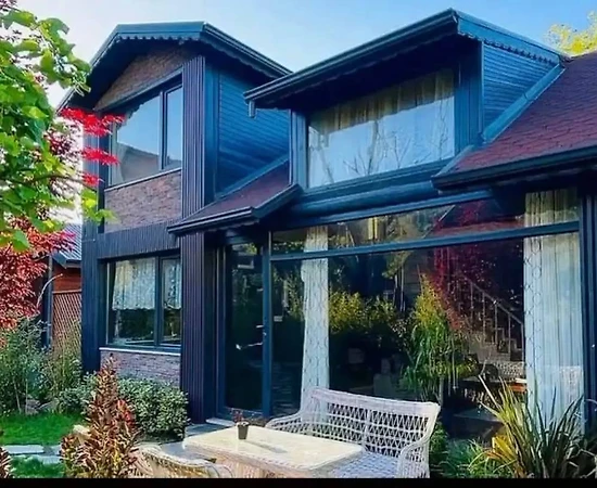 Sapanca Yanık'ta Huzurlu Doğada, Isıtmalı Havuzlu, Modern Bungalov - 1