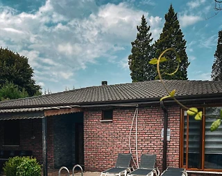 Sapanca Yanık'ta Jakuzili, Özel Havuzlu, Tuğla Villa - 2