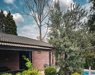 Sapanca Yanık'ta Jakuzili, Özel Havuzlu, Tuğla Villa - 3
