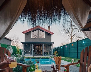 Sapanca Yanık'ta Balayı Çiftlerine Uygun, Özel Havuzlu, Şık Bungalov - 4
