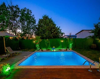 Sapanca Yanık'ta Sakin Konumda, Isıtmalı Havuzlu, Modern Bungalov - 3