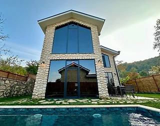Sapanca Yanık'ta Tesis İçerisinde, Özel Havuzlu, Saunalı Villa - 3