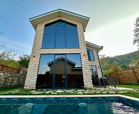 Sapanca Yanık'ta Yeşillikler İçerisinde, Özel Havuzlu, Modern Villa - 1