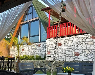 Sapanca'da Nezih Konumda, Isıtmalı Havuzlu, Jakuzili Bungalov - 2