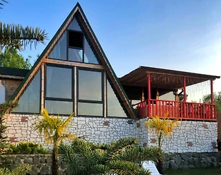 Sapanca'da Nezih Konumda, Isıtmalı Havuzlu, Jakuzili Bungalov - 1