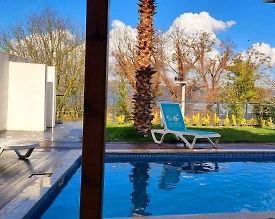 Sapanca Nailiye'de Göl Manzaralı, Isıtmalı Havuzlu, Jakuzili Villa - 2