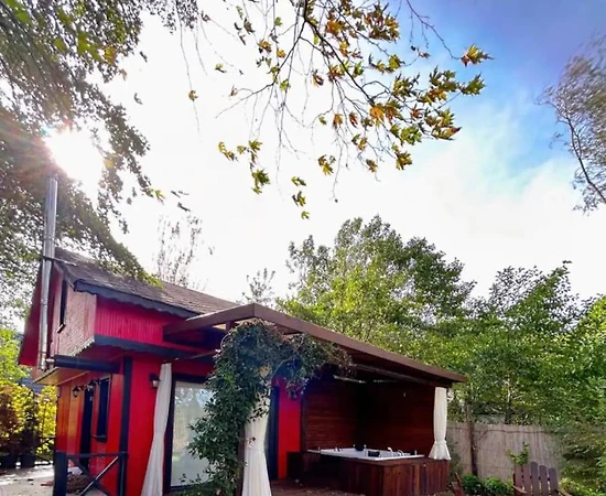 Sapanca'da Muhteşem Doğa İçerisinde, Geniş Bahçeli, Lüks Bungalov - 1