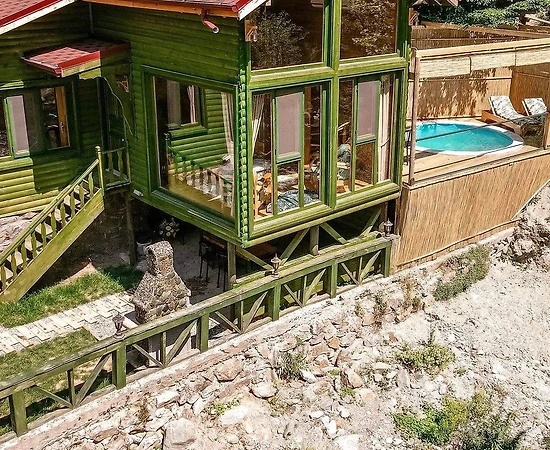 Sapanca Fevziye'de Göle Yakın, Serinleme Havuzlu, Lüks Bungalov - 1