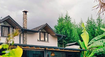 Sapanca'da Doğa İçerisinde, Isıtmalı Havuzlu, Şömineli, Kiralık Villa