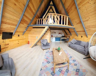 Sapanca'da Muhteşem Doğa İçerisinde, Isıtmalı Havuzlu, Lüks Bungalov - 4