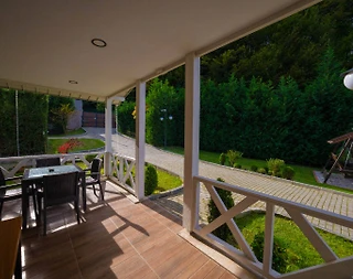 Sapanca Kırkpınar'da Tesis İçerisinde, Ortak Havuzlu, Modern Bungalov - 2