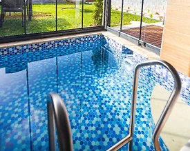 Sapanca'da Geniş Ailelere Uygun, Isıtmalı Havuzlu, Merkezi Villa - 2