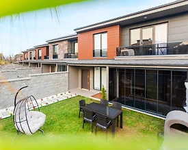 Sapanca'da Geniş Ailelere Uygun, Isıtmalı Havuzlu, Merkezi Villa - 3