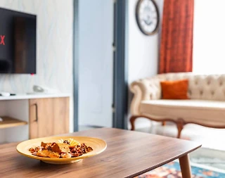 Sapanca'da Geniş Ailelere Uygun, Isıtmalı Havuzlu, Merkezi Villa - 5