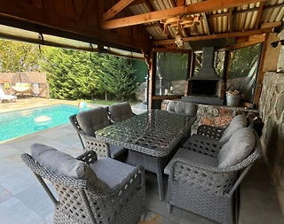 Sapanca'da Geniş Bahçeli, Isıtmalı Havuzlu, Kiralık Müstakil Villa - 3
