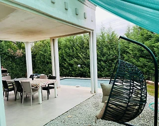 Sapanca'da Göl Manzaralı, Geniş Bahçeli, Isıtmalı Havuzlu, Kiralık Villa - 5