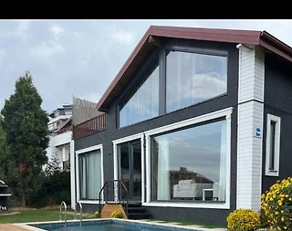 Sapanca'da Göl Manzaralı, Isıtmalı Havuzlu, Balayı Villası - 1