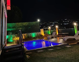 Sapanca'da Göl'de Enfes Manzaralı, Isıtmalı Havuzlu, Balayı Villası - 5