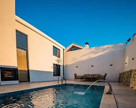 Sapanca Ünlüce'de Huzurlu Doğada, Isıtmalı Özel Havuzlu, Lüks Villa - 3