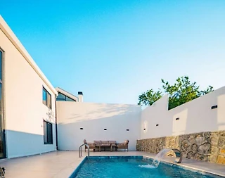 Sapanca Ünlüce'de Huzurlu Doğada, Isıtmalı Özel Havuzlu, Lüks Villa - 4