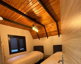 Sapanca'da Panoramik Göl Manzaralı, Özel Havuzlu, Konforlu Bungalov - 5