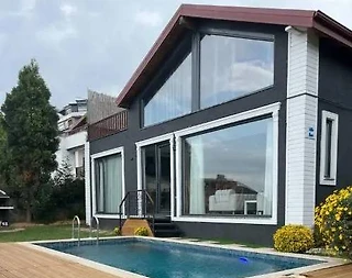 Sapanca'da Göl'de Enfes Manzaralı, Isıtmalı Havuzlu, Balayı Villası - 1