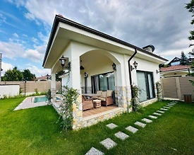 Sapanca Kırkpınar'da Geniş Ailelere Uygun, Özel Havuzlu, Lüks Villa - 2