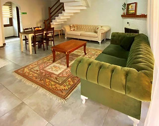 Sapanca Kırkpınar'da Merkezi Konumda, Isıtmalı Havuzlu, Modern Villa - 5