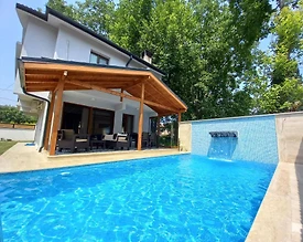 Sapanca Kırkpınar'da Merkezi Konumda, Isıtmalı Havuzlu, Modern Villa - 3