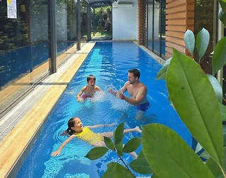Sapanca'da Merkezi Konumda, Isıtmalı Havuzlu, Lüks Villa - 1