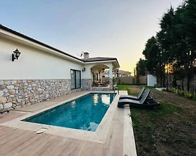 Sapanca Kırkpınar'da Doğayla Baş Başa, Isıtmalı Havuzlu, Kiralık Villa - 2